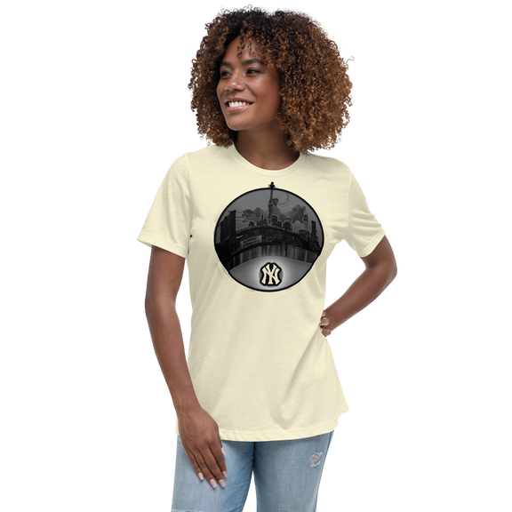 NYC New York City Skyline Women's Relaxed T-Shirt