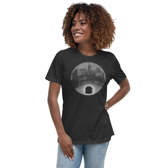 NYC New York City Skyline Women's Relaxed T-Shirt