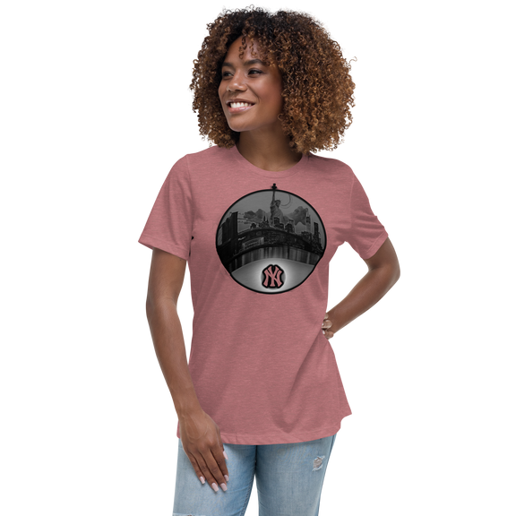 NYC New York City Skyline Women's Relaxed T-Shirt