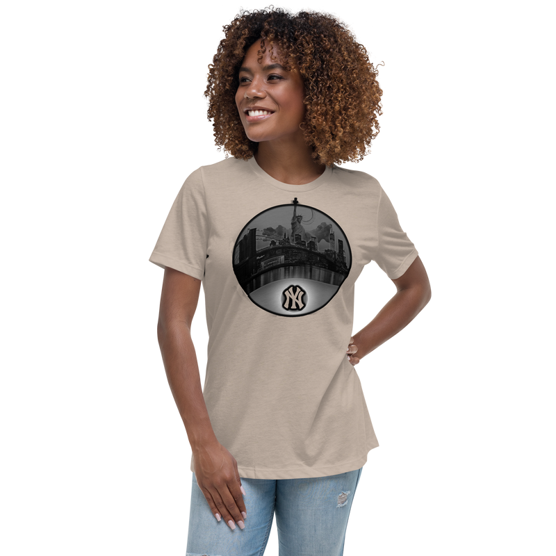 NYC New York City Skyline Women's Relaxed T-Shirt