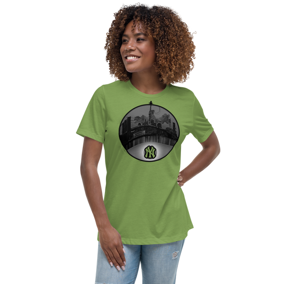 NYC New York City Skyline Women's Relaxed T-Shirt